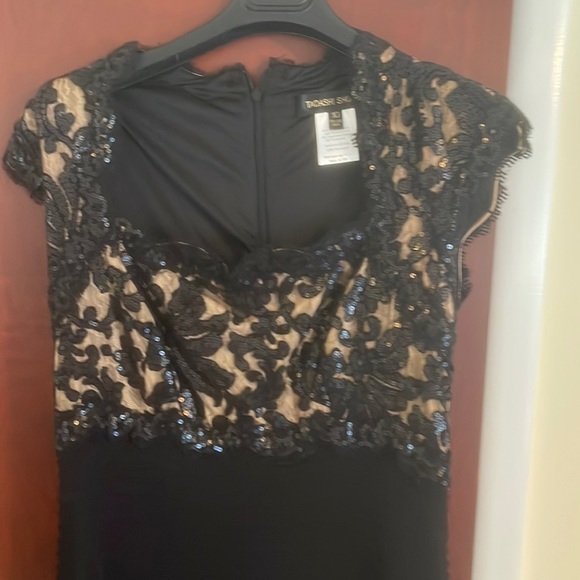 Tadashi Shoji dress - Picture 1 of 5